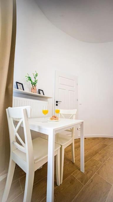 Lovely Apartment In Warsaw Exterior photo